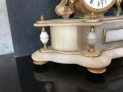 FANTASTIC FRENCH MARBLE AND GILDED BRONZE FIGURAL MANTLE CLOCK WITH KEY WORKING 100%