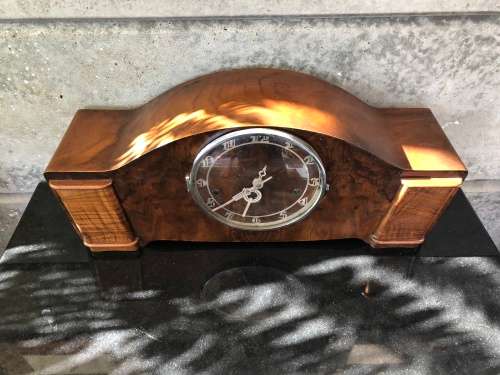 WOW !!! LARGE WOOD CASED ART DECO TRIPLE CHIME MANTLE CLOCK - WORKING BUT NO KEY