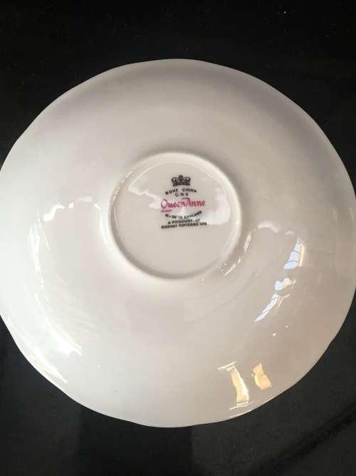 6 x 14 cm Beautiful Vintage c1959+ Queen Anne by Ridgway Bone China Saucers with Blue Flowers.