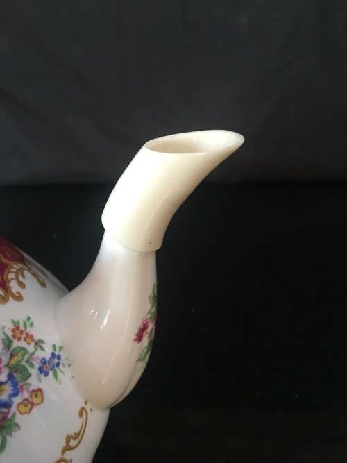 Ultra Rare c1939 Reg:832881 Royal Albert "CANTERBURY" Gilt  Floral & Gold Gilt Tea Pot Damaged