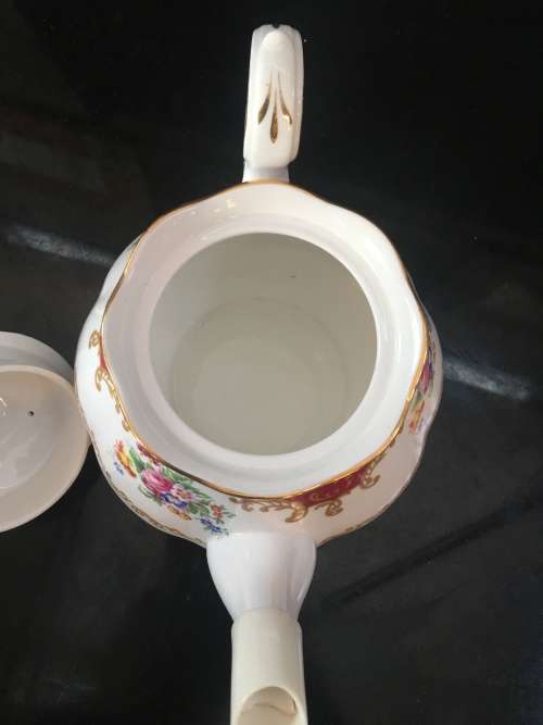 Ultra Rare c1939 Reg:832881 Royal Albert "CANTERBURY" Gilt  Floral & Gold Gilt Tea Pot Damaged