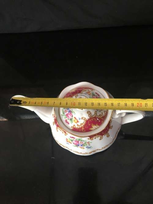Ultra Rare c1939 Reg:832881 Royal Albert "CANTERBURY" Gilt  Floral & Gold Gilt Tea Pot Damaged