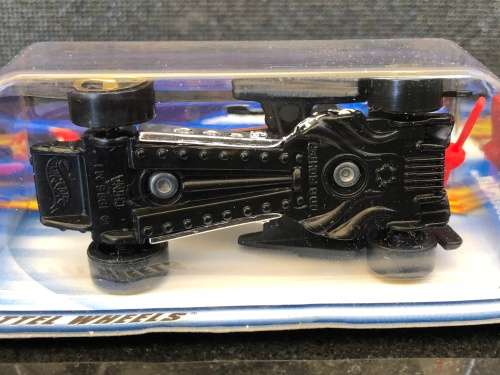 WOW !!! COLLECTIBLE 2002 MATTEL HOTWHEELS "DOGFIGHTER" No146 SEALED IN ORIGINAL PACKAGE
