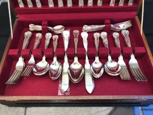 WOW !!! EETRITE SILVER PLATED KINGS PATTERN BOXED 6 PLACE CUTLERY CANTEEN - 59 PIECES