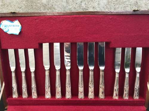 WOW !!! EETRITE SILVER PLATED KINGS PATTERN BOXED 6 PLACE CUTLERY CANTEEN - 59 PIECES
