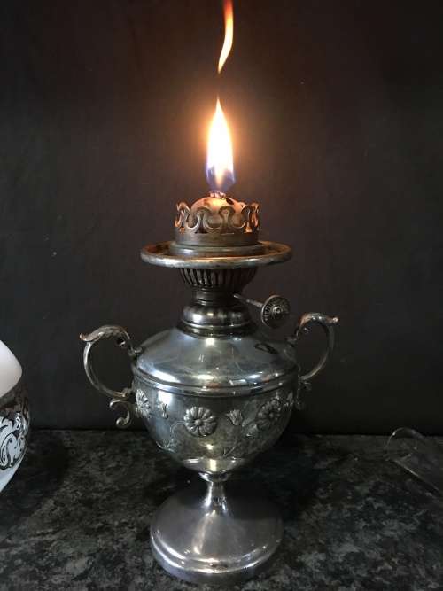 WOW !!! STUNNING ANTIQUE SILVER PLATED OIL LAMP BY JAMES DIXON & SONS circa 1920's  WORKING 100%