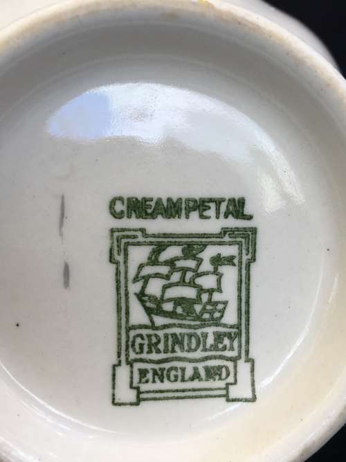 Stunning Rare Vintage c1930s Creampetal Grindley England Porcelain Creamer 250ml. hairline crack