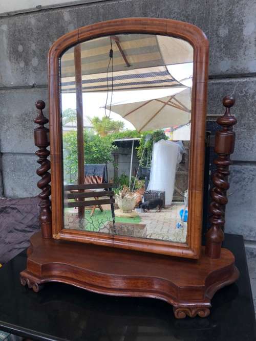 WOW !!! LATE 1800's VICTORIAN MAHOGANY SWIVEL SHAVING MIRROR WITH BARLEY TWIST SUPPORTS