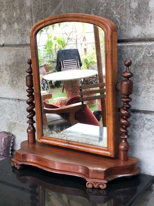 WOW !!! LATE 1800's VICTORIAN MAHOGANY SWIVEL SHAVING MIRROR WITH BARLEY TWIST SUPPORTS
