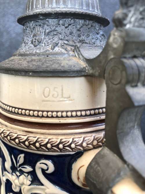 WOW !!! FANTASTIC GERMAN BEER STEIN WITH A PEWTER LID - HEAVY BOY - NO MUSIC BOX