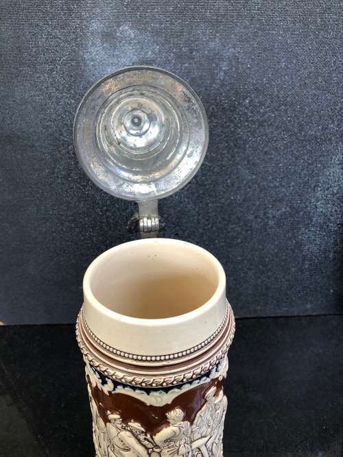 WOW !!! FANTASTIC GERMAN BEER STEIN WITH A PEWTER LID - HEAVY BOY - NO MUSIC BOX