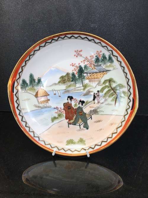 Beautiful Antique Japanese Kutani Porcelain Ware Geisha/Mount Fuji/Temple Cake Plate with handles