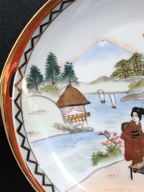 Beautiful Antique Japanese Kutani Porcelain Ware Geisha/Mount Fuji/Temple Cake Plate with handles