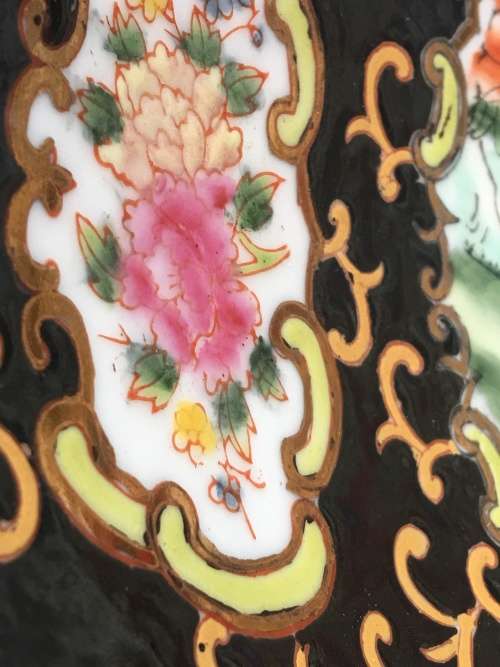 WOW !!! Stunning Large Qianlong Famille Rose Bowl - Black Enameled Courtyard Ladies & Lotus flower