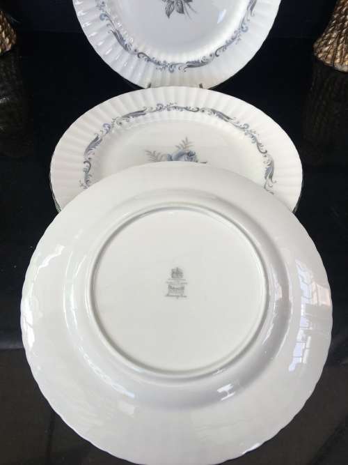 Stunning. 6 x 23 cm Plates - Vintage Paragon "Morning Rose"By Appointment to Her Majesty The Queen.