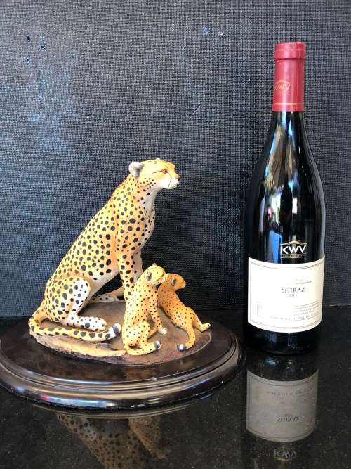 WOW !! RARE COLLECTABLE FEATHERS OF KNYSNA - LIMITED EDITION CHEETAHS FIGURINE