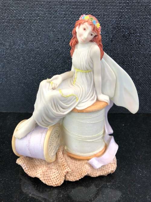 WOW !! RARE COLLECTABLE JENNY OLIVER FAERIE "ISABEL" ORNAMENTAL FIGURINE BY HOLLAND STUDIO