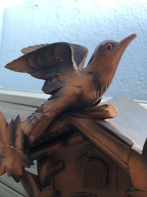 STUNNING LARGE HERBERT HERR CUCKOO CLOCK COMPLETE WITH WEIGHTS AND PENDULUM - NEEDS A SERVICE