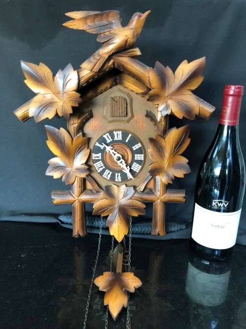 STUNNING LARGE HERBERT HERR CUCKOO CLOCK COMPLETE WITH WEIGHTS AND PENDULUM - NEEDS A SERVICE