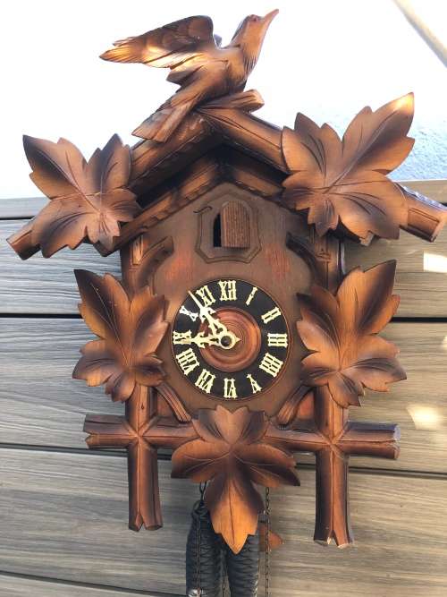 STUNNING LARGE HERBERT HERR CUCKOO CLOCK COMPLETE WITH WEIGHTS AND PENDULUM - NEEDS A SERVICE