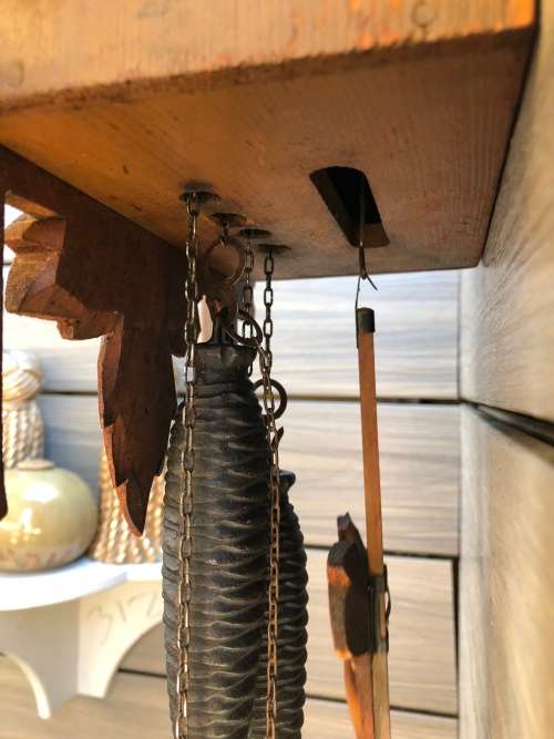 STUNNING LARGE HERBERT HERR CUCKOO CLOCK COMPLETE WITH WEIGHTS AND PENDULUM - NEEDS A SERVICE