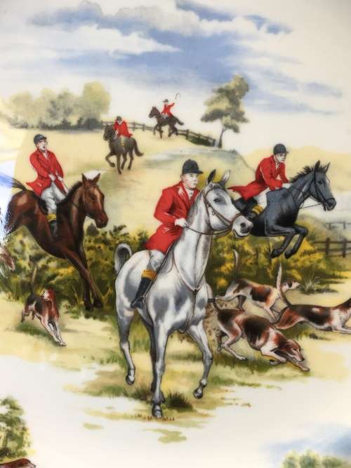 Stunning Vintage Royal Worcester Fine Bone China Horse and hound fox hunting Display Plate. 23 cm
