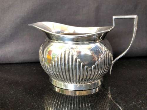 WOW !!! STUNNING MAPPIN AND WEBB ART DECO SILVER PLATE CREAMER - CLEARLY MARKED