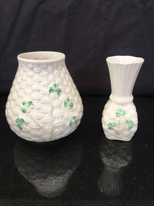 Lot Beautiful Vintage Eggshell Belleek Classic Ireland Shamrock bud vase & Candle Cover