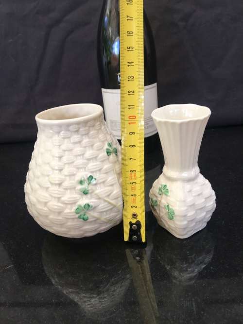 Lot Beautiful Vintage Eggshell Belleek Classic Ireland Shamrock bud vase & Candle Cover