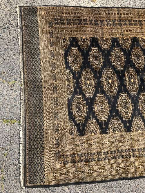WOW !!! STUNNING VINTAGE HAND KNOTTED PURE WOOL BLACK BOKHARA PERSIAN CARPET 1860 X 1320mm