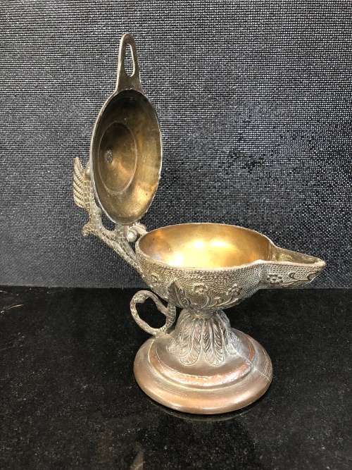 WOW !!! STUNNING CAST ANTIQUE CHINESE STYLE OIL BURNER LAMP WITH SALAMANDER HANDLE