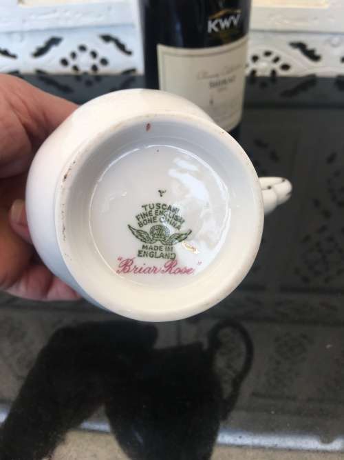 Stunning c1940s "BRIAR ROSE" Tuscan Fine Bone China Red & Gold Gilt Creamer