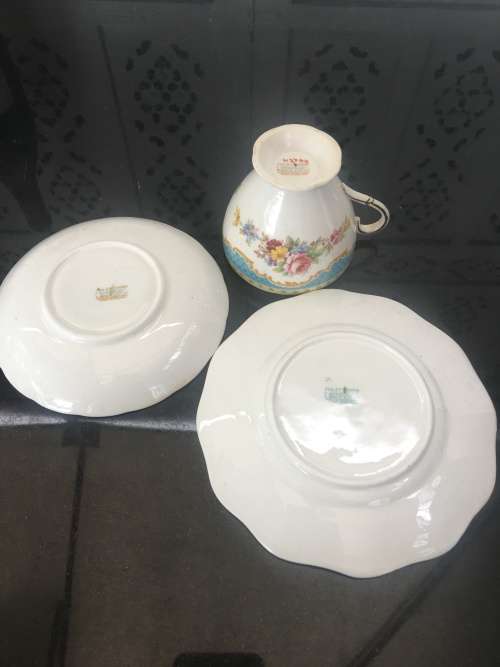 Beautiful Rare Vintage Windsor Blue By Foley. Blue Edge Multifloral Scalloped Footed Cup Tea Trio
