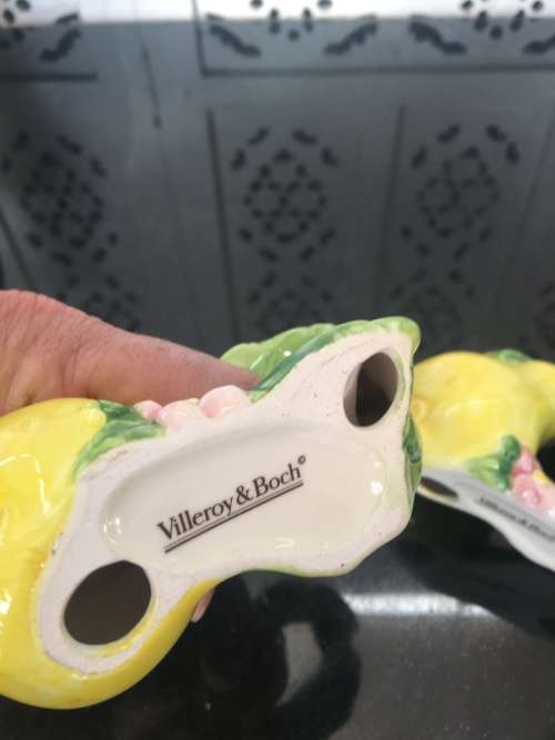 Lovely Ultra Rare Vintage Villeroy & Boch Set of 2 Porcelain Napkin Rings Fruit. with Markings