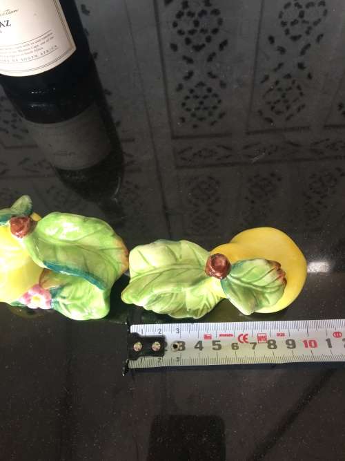 Lovely Ultra Rare Vintage Villeroy & Boch Set of 2 Porcelain Napkin Rings Fruit. with Markings