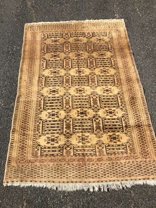 WOW !!! VINTAGE PURE WOOL HAND KNOTTED BOKHARA PERSIAN CARPET - OVER 50 YEARS OLD 1830 X 1260mm