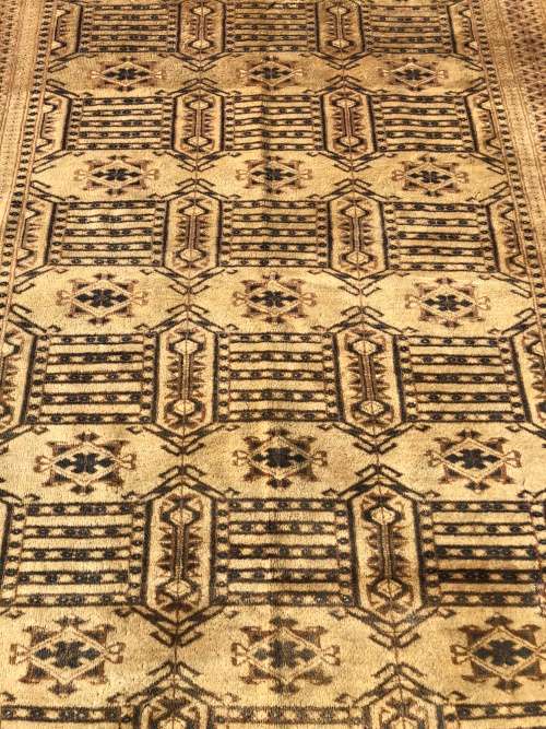 WOW !!! VINTAGE PURE WOOL HAND KNOTTED BOKHARA PERSIAN CARPET - OVER 50 YEARS OLD 1830 X 1260mm