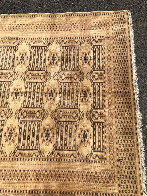 WOW !!! VINTAGE PURE WOOL HAND KNOTTED BOKHARA PERSIAN CARPET - OVER 50 YEARS OLD 1830 X 1260mm