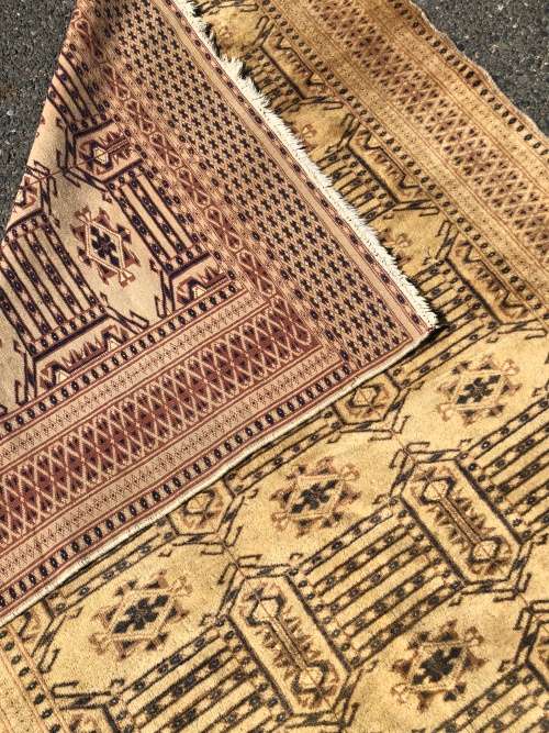 WOW !!! VINTAGE PURE WOOL HAND KNOTTED BOKHARA PERSIAN CARPET - OVER 50 YEARS OLD 1830 X 1260mm