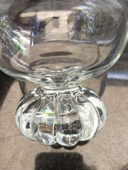 Beautiful Vintage Bubble Footed Glass Sherry Decanter & 3 matching shot glasses.