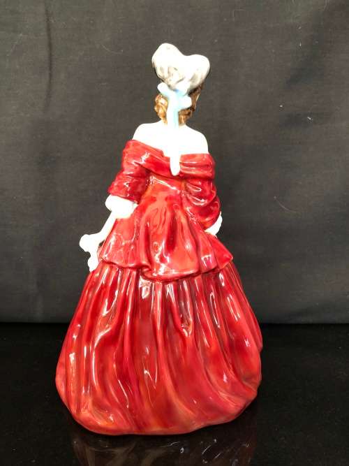 XMAS CLEARANCE !!!!  ROYAL DOULTON FIGURINE "VIVIENNE" HN 2073 (1950 - 1967) BY LESLIE HARRADINE