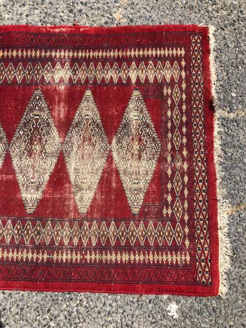WOW !!! NICELY WORN PURE WOOL HAND KNOTTED VINTAGE BOKHARA PERSIAN CARPET 1210 X 950mm