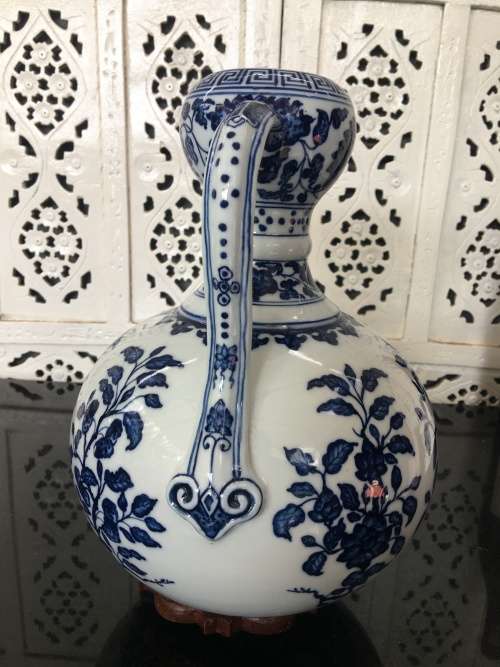 Large Qianlong Marked late 1900s Replica Chinese Famous Blue Double Gourd Vases with Double Handles