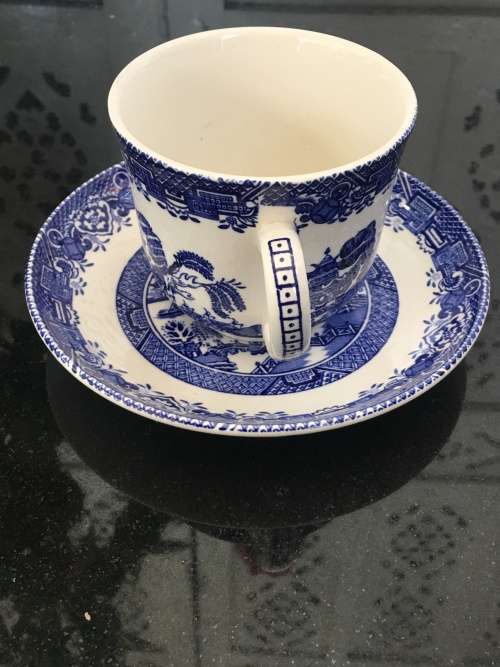 Beautiful Vintage Blue Willow Woods Ware Woods & Sons England Tea Cup & Saucer