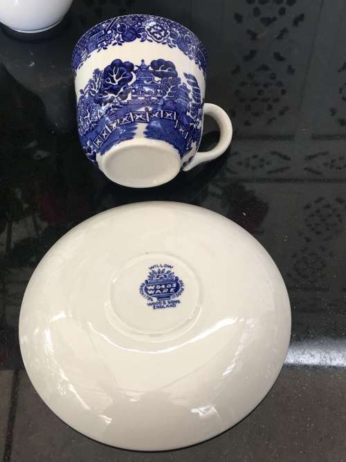 Beautiful Vintage Blue Willow Woods Ware Woods & Sons England Tea Cup & Saucer