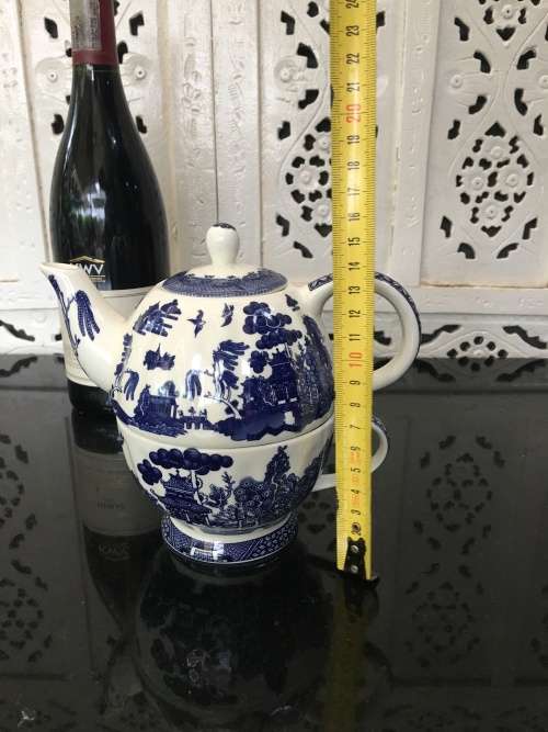 Rare Vintage William James Blue Willow Tea For One. Teapot On Cup Combo. Mint Condition