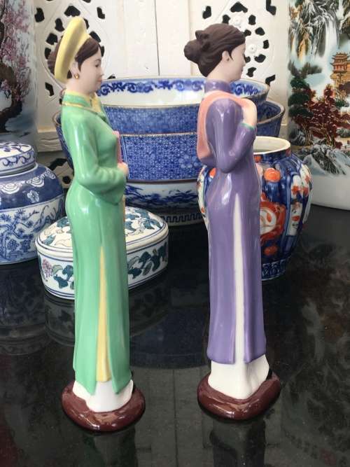 Absolutely Beautiful Collectors Vintage Vietnamese Minh Leong Fine Porcelain Lady Figurines