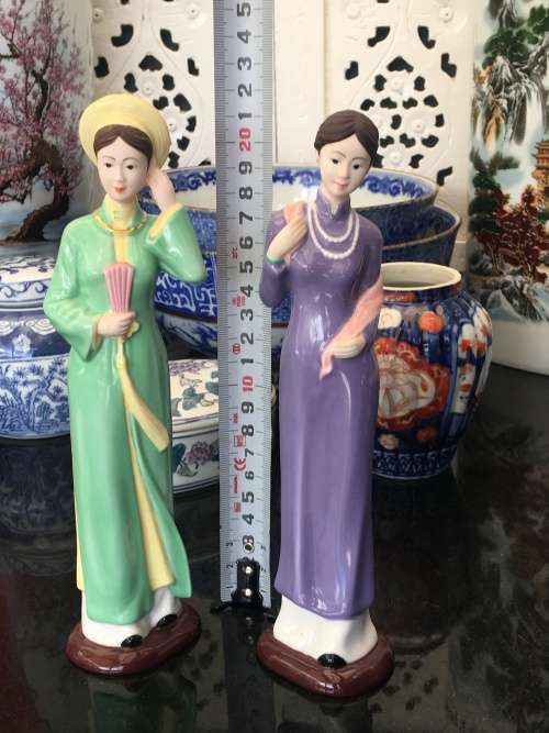 Absolutely Beautiful Collectors Vintage Vietnamese Minh Leong Fine Porcelain Lady Figurines