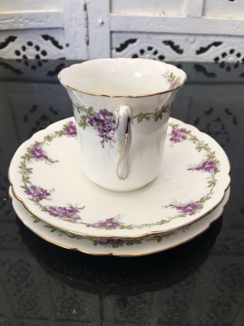 Delightful Collectible Antique c1910s Late Foley Shelley England. Porcelain Tea Trio