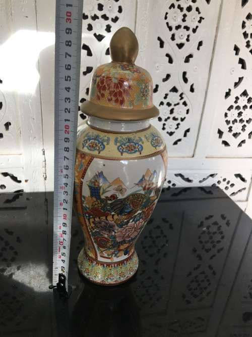 Stunning 20th Century Japanese Kutani Satsuma Lidded Temple Urn Birds & Floral & Gold Gilt